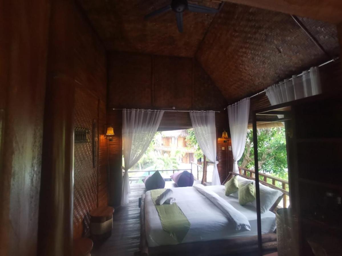 Gading Tree House Villa Batununggul Exterior photo